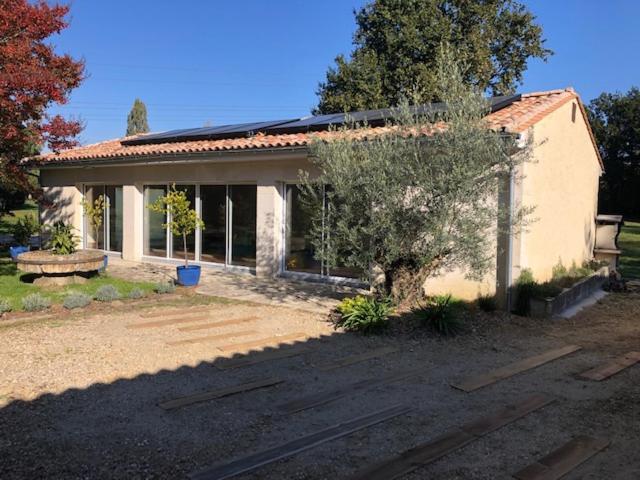 Gite Du Moulin De La Virvee Saint-Andre-de-Cubzac Exterior photo
